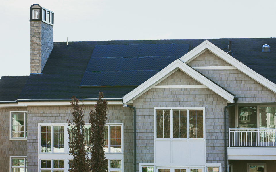 Solarmodule auf einem Haus