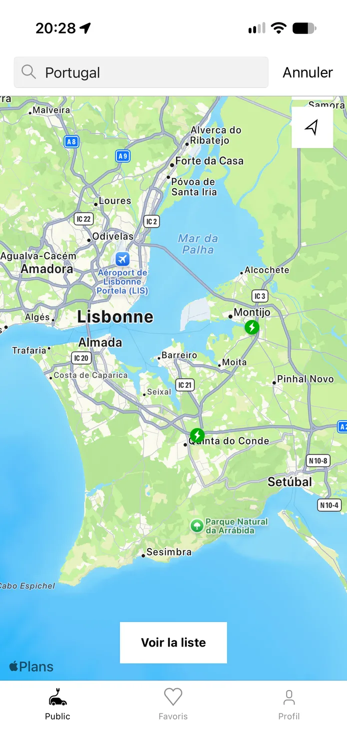 L'application easyCharging affichant une carte en direct des points de recharge à Lisbonne.