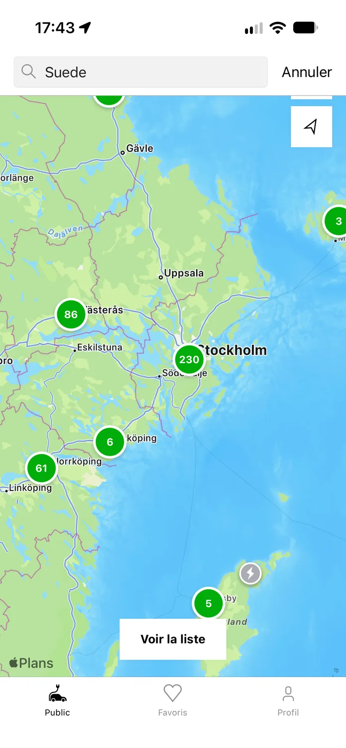L'application easyCharging affichant une carte en direct des points de recharge à Stockholm.
