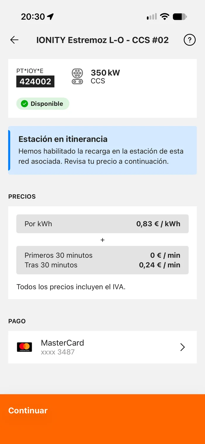 La aplicación easyCharging con una estación de recarga cercana: sus puntos de recarga, el precio por kWh antes de enchufar y un control deslizante para empezar a cargar.