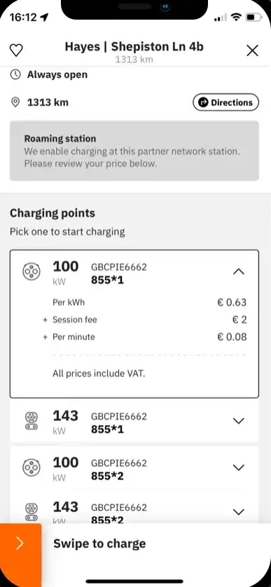 La aplicación easyCharging con una estación de recarga cercana: sus puntos de recarga, el precio por kWh antes de enchufar y un control deslizante para empezar a cargar.