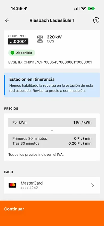 La aplicación easyCharging con un punto de recarga de una estación: su potencia, su conector y si está libre, además del precio y la tarjeta con la que se paga, todo antes de enchufar.